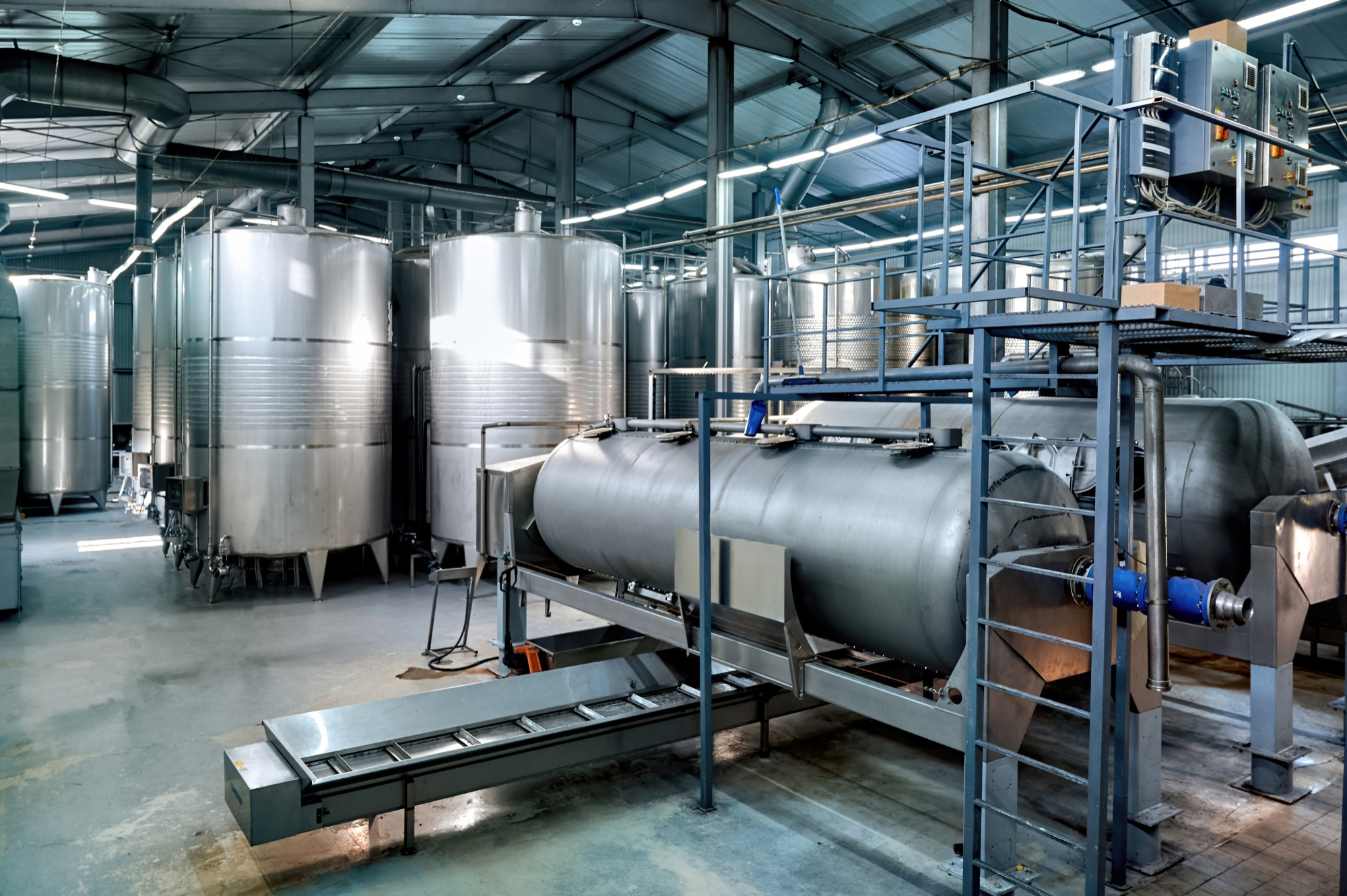 metal-wine-storage-tanks-in-winery